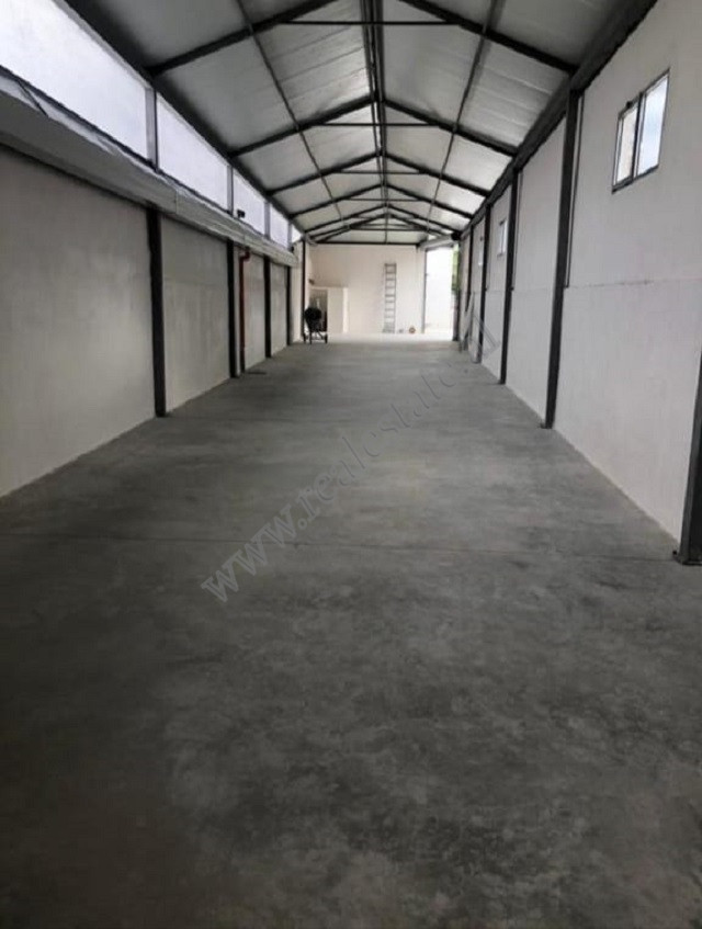 Warehouse for rent in&nbsp;Rrugen Ramazan Begu, Mjulle Bathore, in Tirana, Albania.
The warehouse i